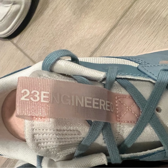 NWT Nike Air Jordan 200E  blue/pink women’s size 8.5 - Picture 4 of 4